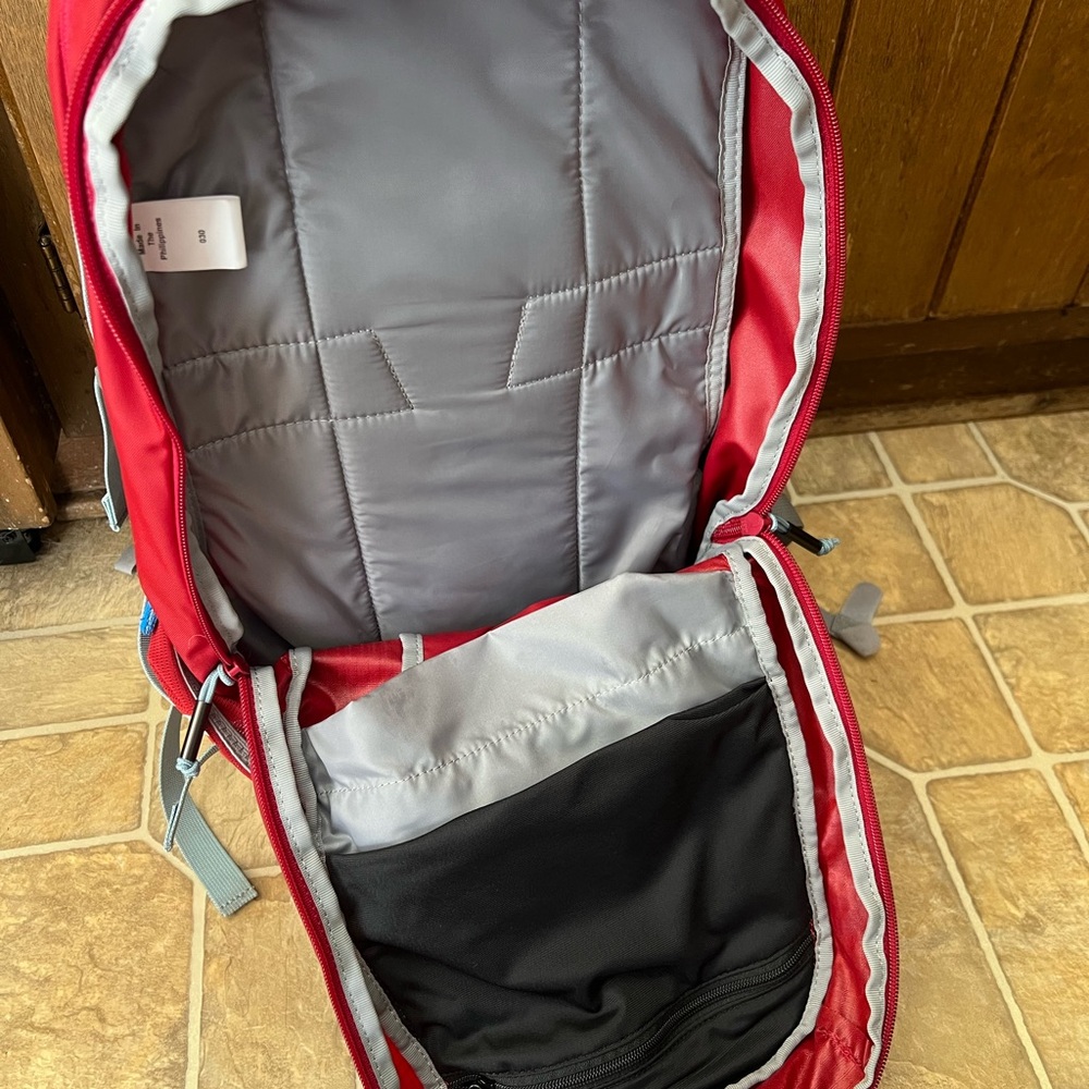 Camelbak Sequoia 18 Red Hiking Backpack - Picture 5 of 7